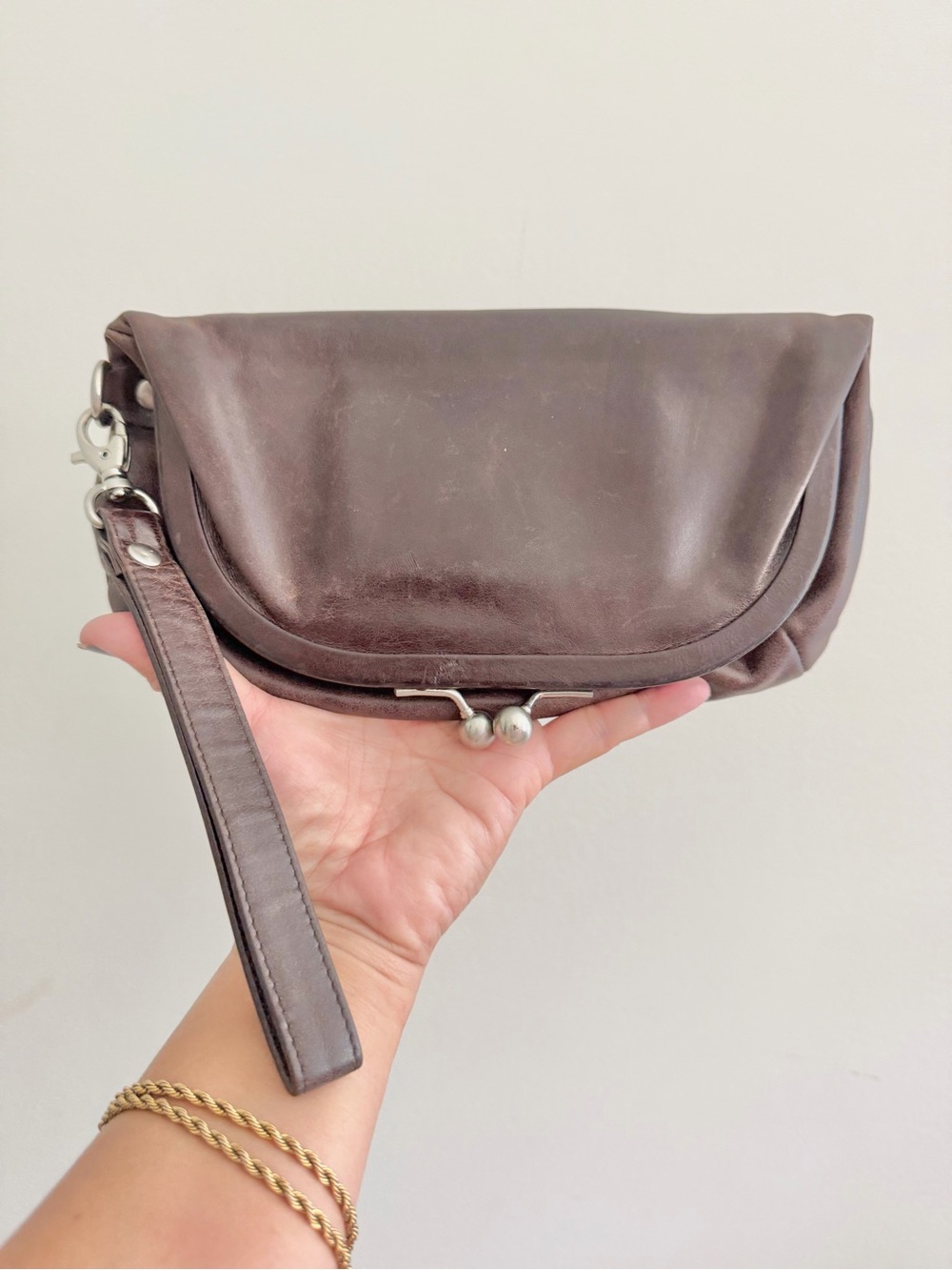Hobo International Leather Wristlet Clutch Deep Brown Clasp & Magnetic Closure